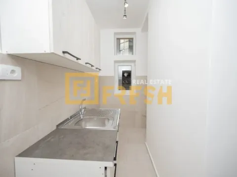 Izdavanje, poslovni prostor, 57m², Centar, Podgorica - image 11