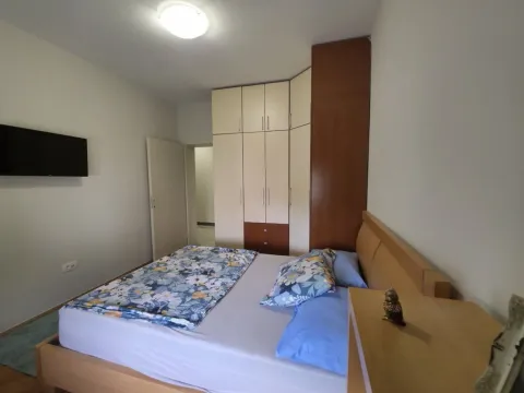 Izdavanje, trosoban stan, 145m², Preko Morače, Podgorica - image 9