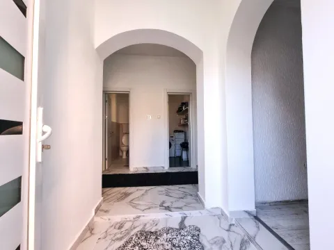 Rent, house, 85m², Zagorič, Podgorica - image 8