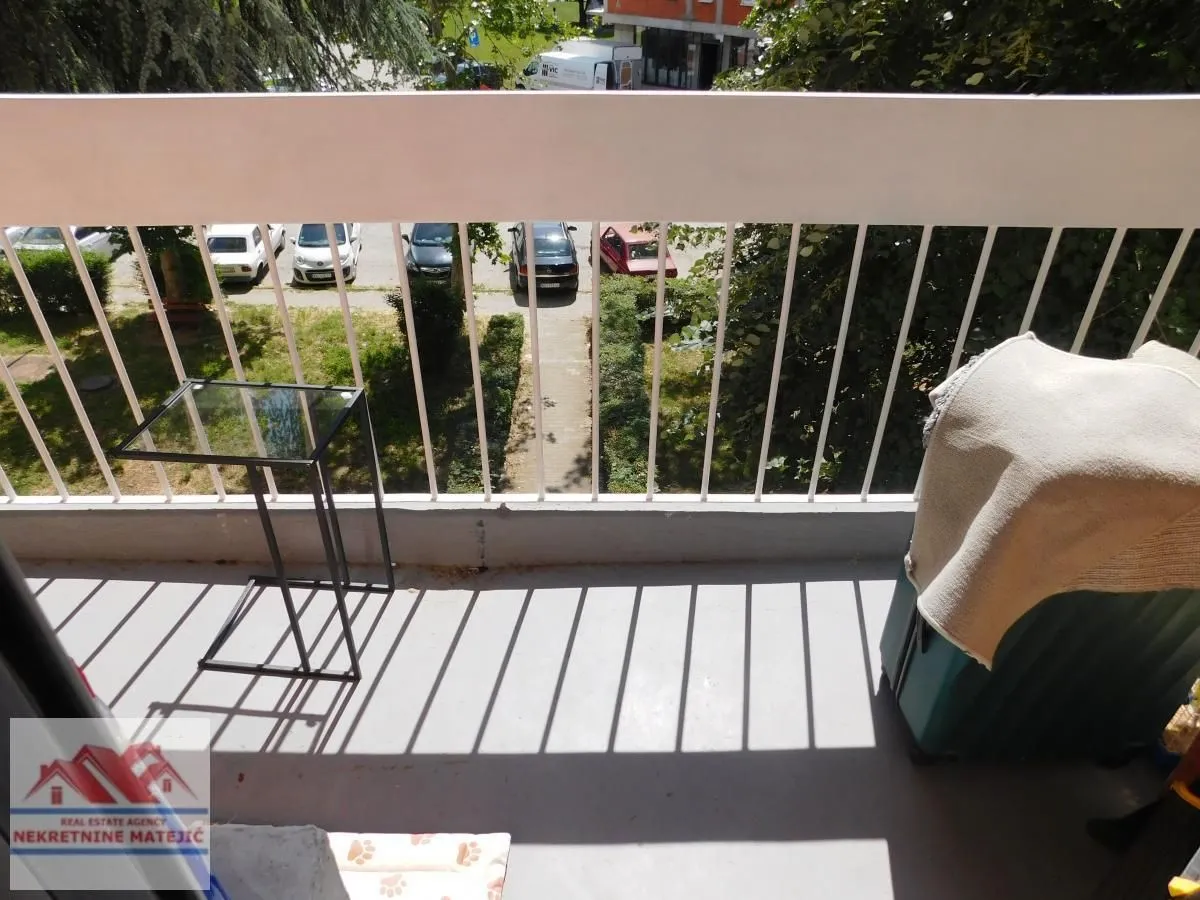 Izdavanje, dvosoban stan, 51m², Aerodrom, Kragujevac