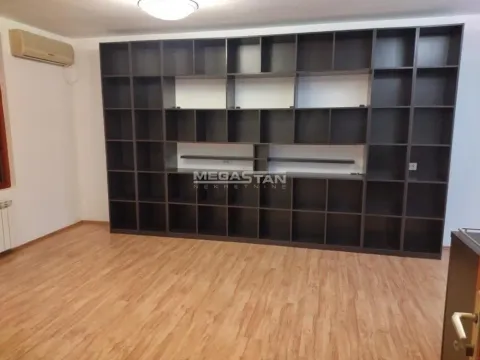 Izdavanje, kuća, 542m², Bulbulder, Zvezdara Sve Podlokacije - image 3