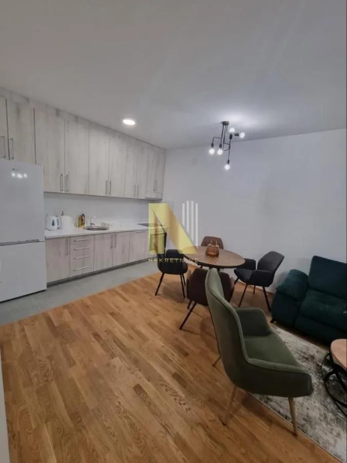 Izdavanje, dvosoban stan, 57m², Adamovićevo Naselje, Novi Sad Sve Podlokacije