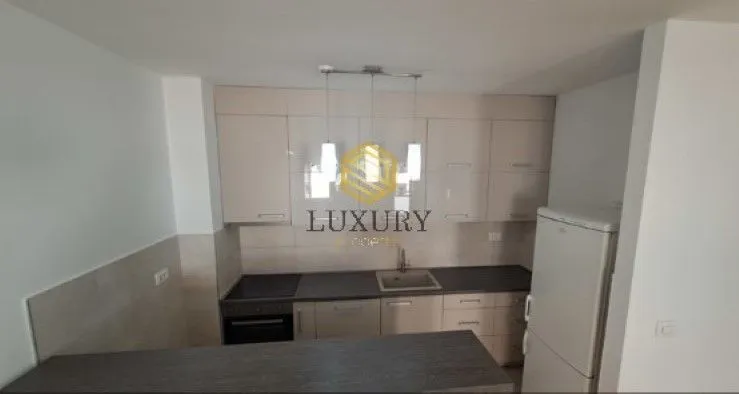 Izdavanje, dvosoban stan, 65m², Zagorič, Podgorica