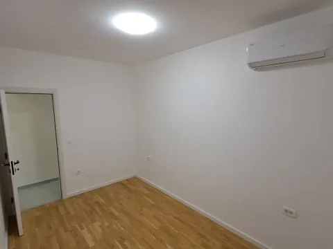 Rent, two bedroom apartment, 66m², Stari Aerodrom, Podgorica - image 7