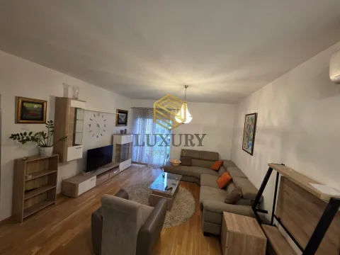 Izdavanje, dvosoban stan, 72m², Blok 9, Podgorica - image 2