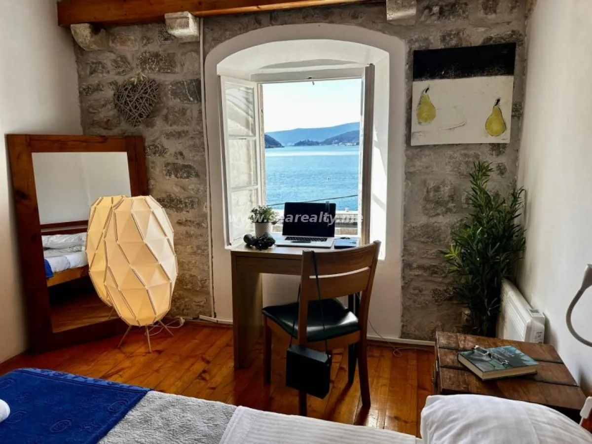 Prodaja, stan, 83m², Perast, Kotor
