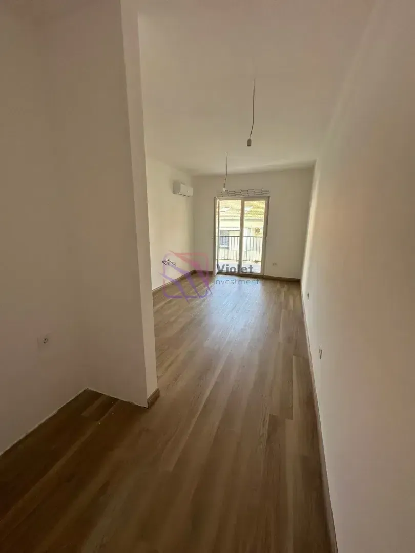 Prodaja, jednosoban stan, 49m², Lazi, Budva