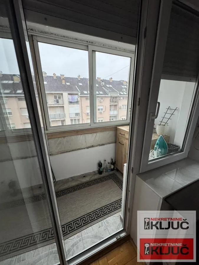 Prodaja, trosoban stan, 80m², Nova Detelinara, Novi Sad Sve Podlokacije