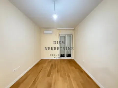 Izdavanje, dvosoban stan, 72m², Central Point, Podgorica - image 3