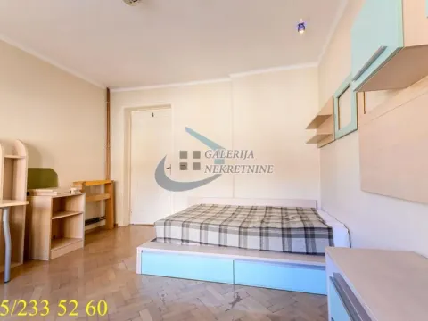 Sale, three bedroom apartment, 72m², Zeleni Venac, Beograd - image 24