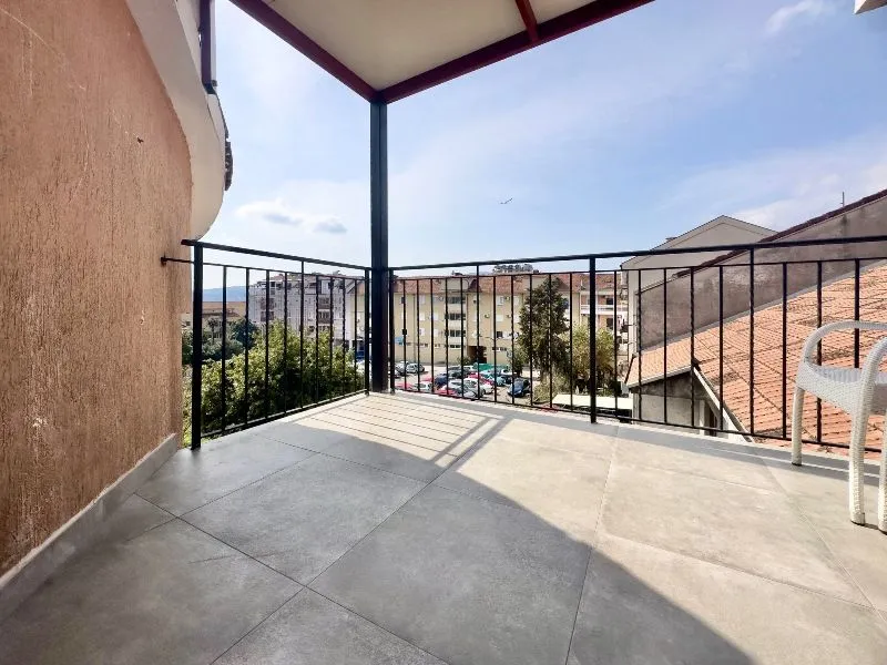 Prodaja, dvosoban stan, 60m², Centar, Tivat