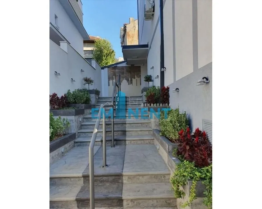 Rent, one bedroom apartment, 37m², Crveni Krst, Beograd