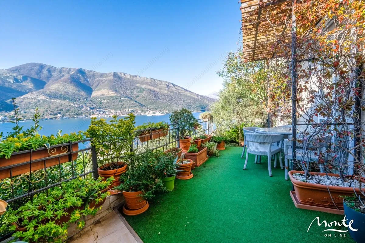 Prodaja, dvosoban stan, 174m², Lepetani, Tivat