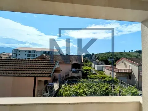 Izdavanje, trosoban stan, 90m², Zagorič, Podgorica - image 19