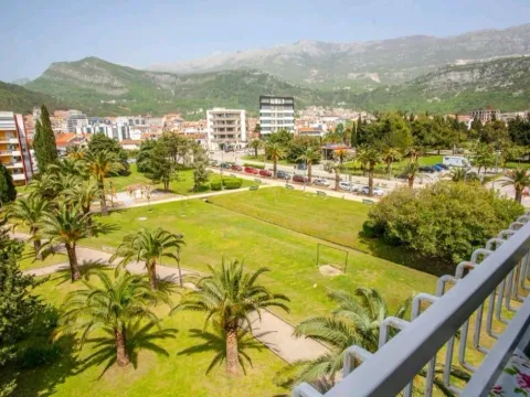 Rent, one bedroom apartment, 52m², Budva, Crna Gora - image 2