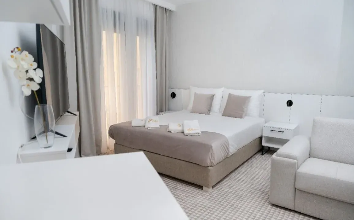 Izdavanje, garsonjera, 32m², Budva, Crna Gora