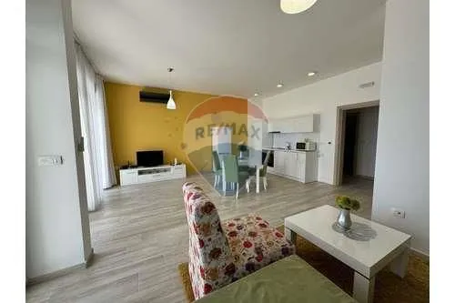 Prodaja, dvosoban stan, 106m², Dobre Vode, Bar