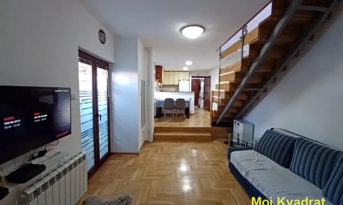 Prodaja, kuća, 108m², Uciteljsko Naselje, Zvezdara Sve Podlokacije