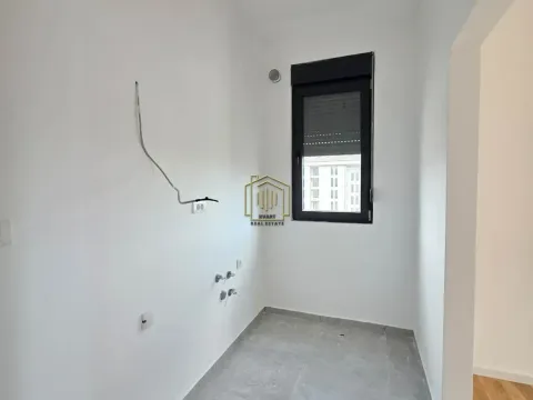 Rent, one bedroom apartment, 64m², Tološi, Podgorica - image 9