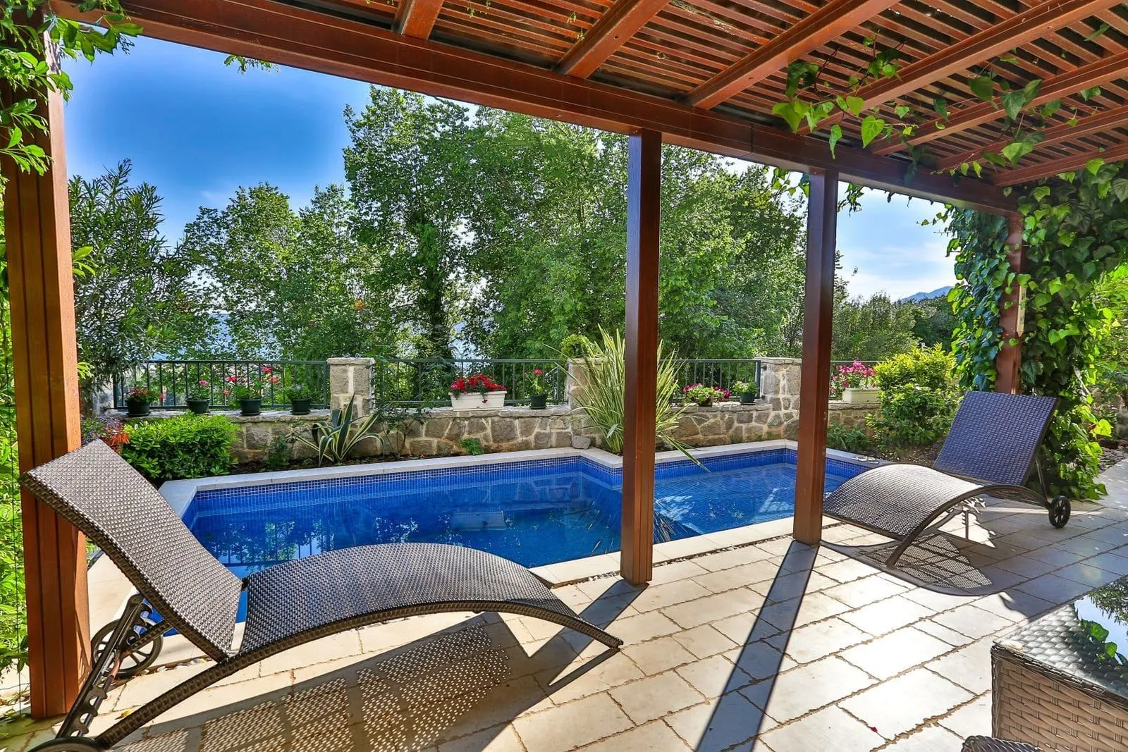 Prodaja, kuća, 240m², Tivat, Crna Gora