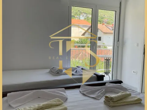 Izdavanje, jednosoban stan, 50m², Kalimanj, Tivat - image 2