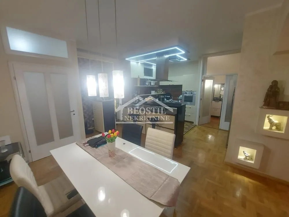 Prodaja, trosoban stan, 115m², Centar, Smederevo