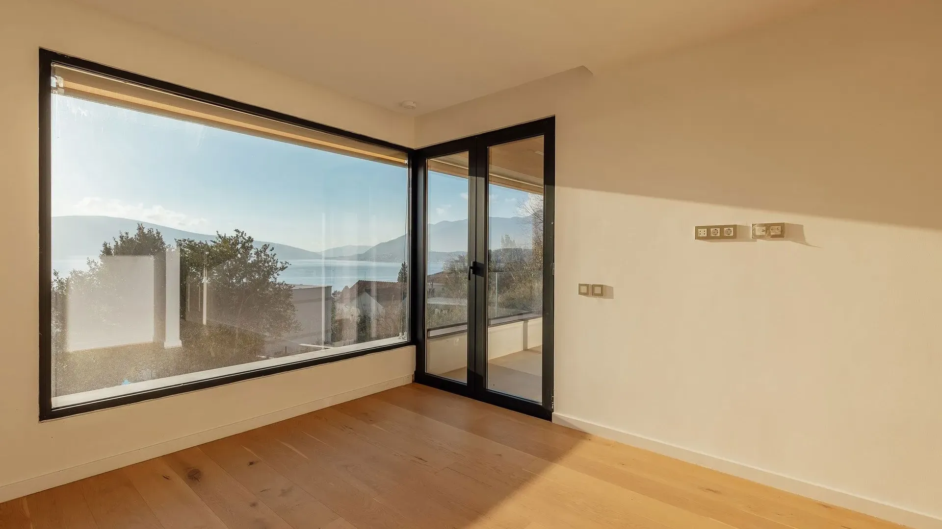 Prodaja, dvosoban stan, 104m², Donja Lastva, Tivat