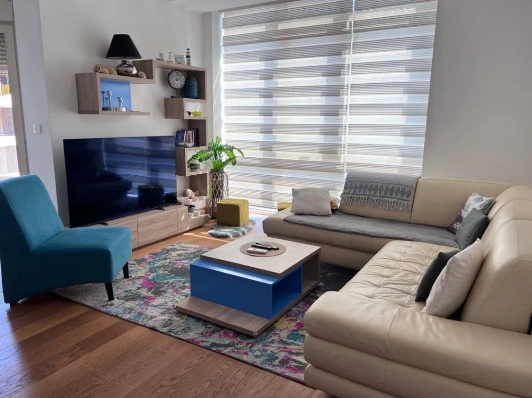 Izdavanje, dvosoban stan, 60m², Centar, Budva