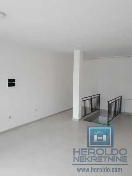 Sale, office space, 75m², Pivara, Jagodina