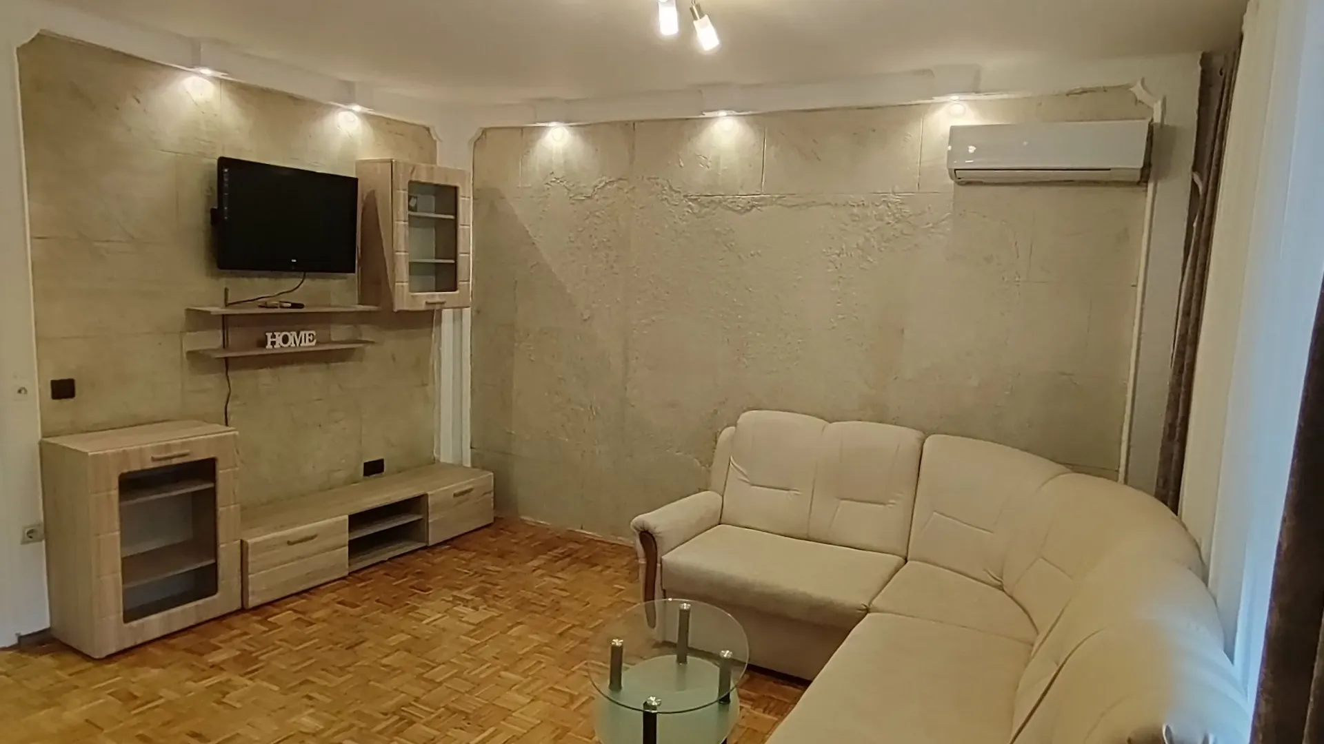 Izdavanje, jednosoban stan, 37m², Novo naselje, Novi Sad