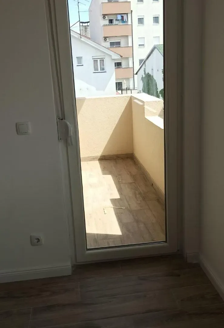 Sale, three bedroom apartment, 70m², Zemun Sve Podlokacije, Beograd