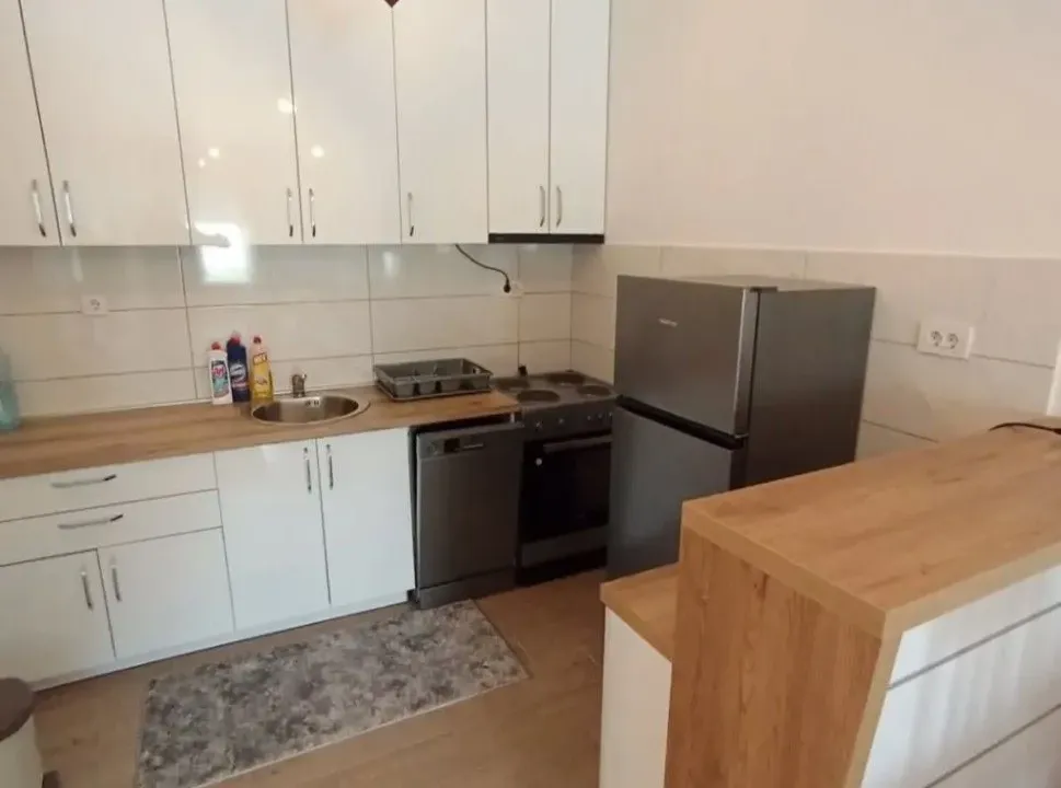 Izdavanje, jednosoban stan, 45m², City Kvart, Podgorica