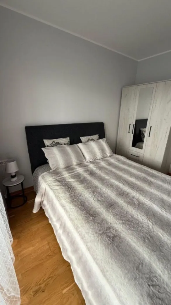 Rent, one bedroom apartment, 42m², Centar, Budva