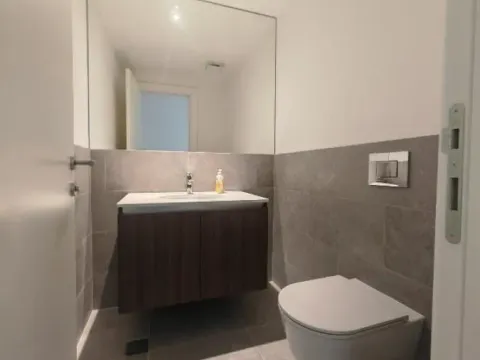 Izdavanje, četvorosoban stan, 120m², Savski Venac, Beograd - image 17