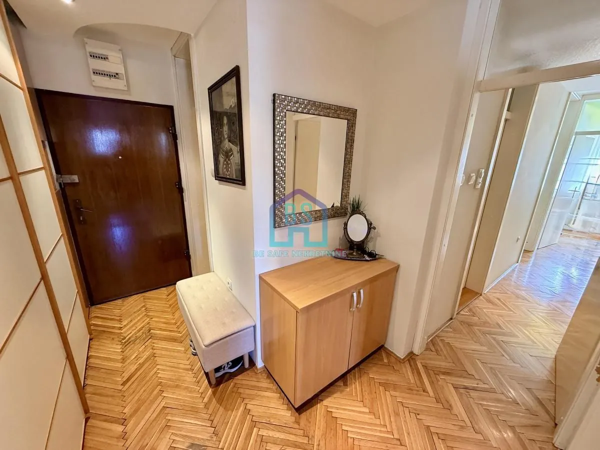 Prodaja, trosoban stan, 73m², Bulevar Oslobodjenja, Novi Sad Sve Podlokacije