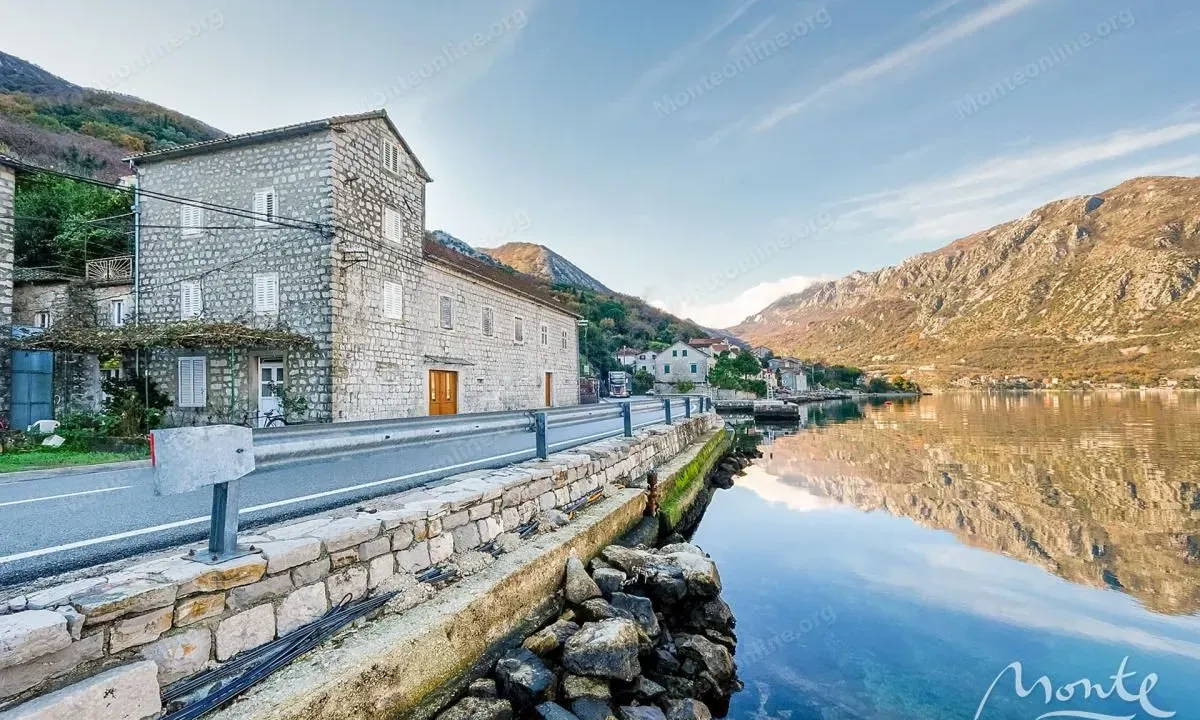 Prodaja, kuća, 126m², Kostanjica, Kotor