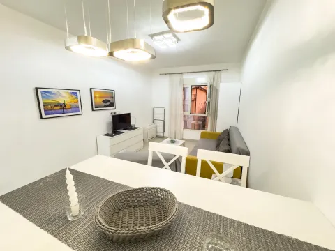 Rent, studio apartment, 30m², Centar, Budva - image 2