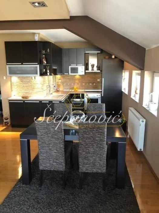 Prodaja, trosoban stan, 113m², Nova Detelinara, Novi Sad Sve Podlokacije