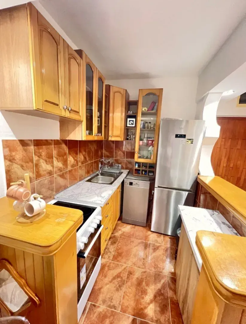 Izdavanje, jednosoban stan, 54m², Kava, Tivat
