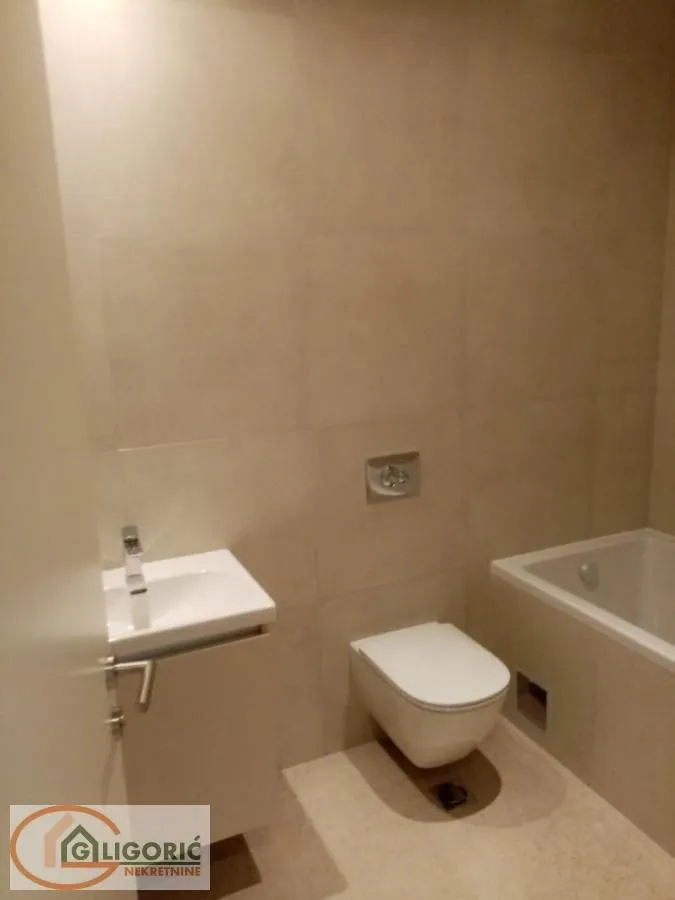 Prodaja, trosoban stan, 72m², Savski Venac, Beograd