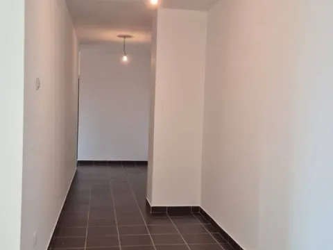 Sale, two bedroom apartment, 85m², Petrovac, Budva - image 7