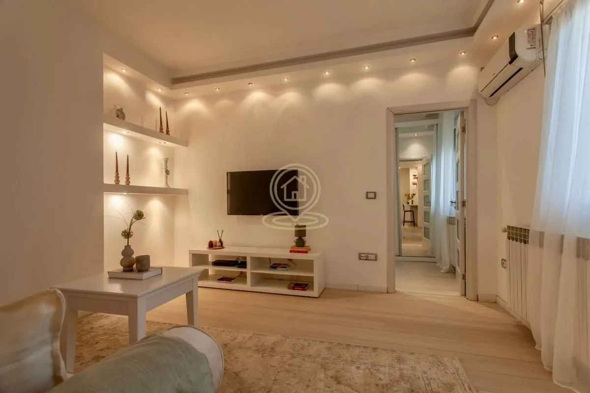 Rent, two bedroom apartment, 53m², Stari Grad, Beograd