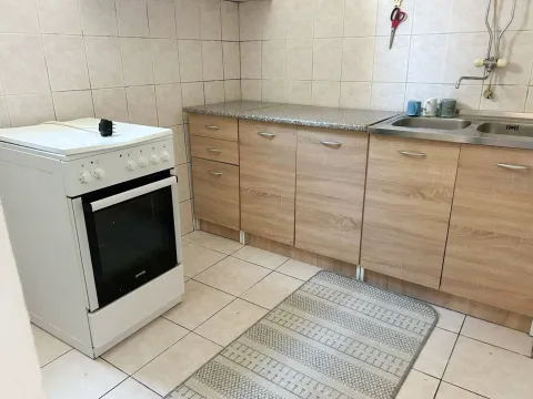 Izdavanje, dvosoban stan, 65m², Centar, Podgorica - image 4