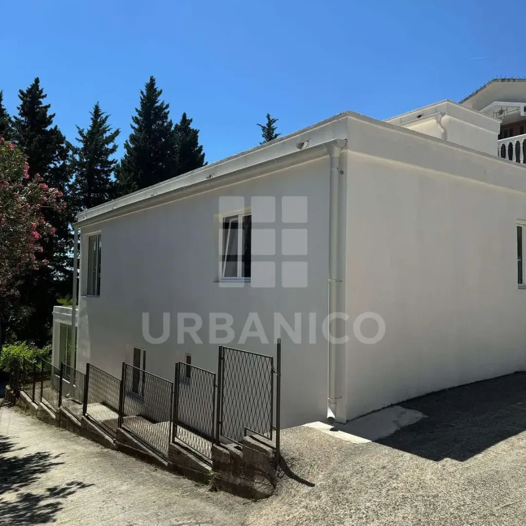 Sale, house, 200m², Zagrađe, Bar