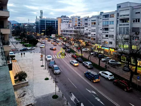 Rent, one bedroom apartment, 50m², Centar, Podgorica - image 1