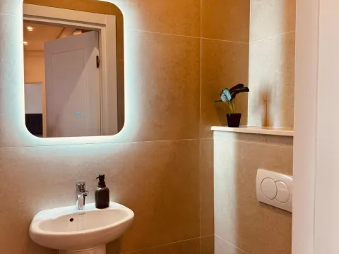 Sale, three bedroom apartment, 90m², Kava, Tivat - image 11