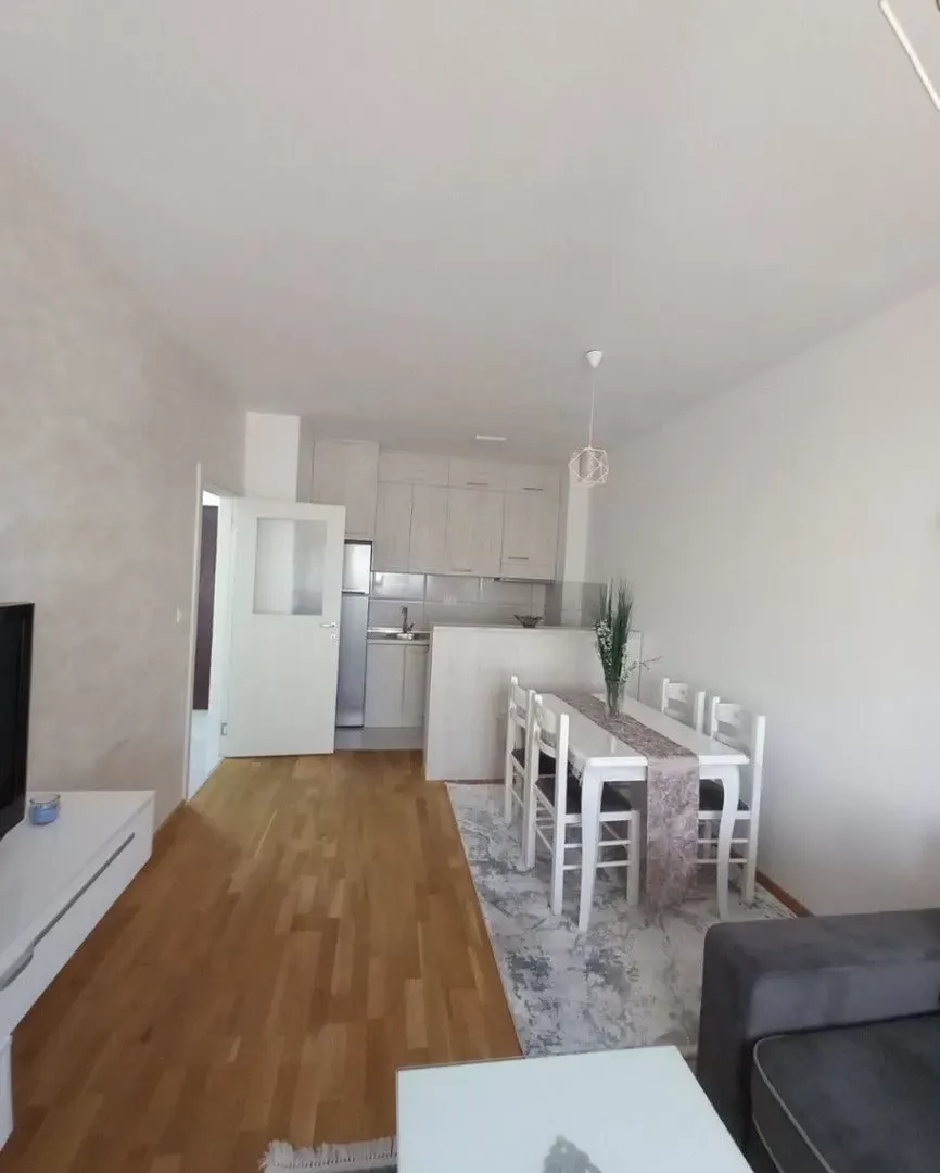 Rent, one bedroom apartment, 46m², Stari Aerodrom, Podgorica