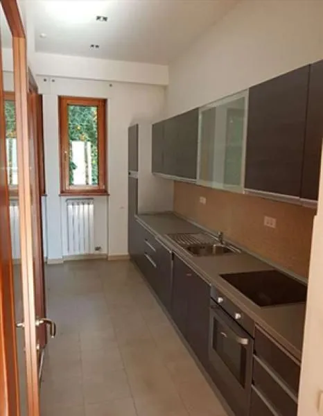 Izdavanje, stan, 282m², Savski Venac, Beograd