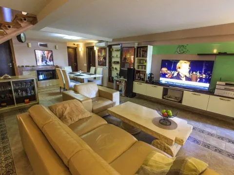 Sale, house, 120m², Perazića do, Budva - image 2