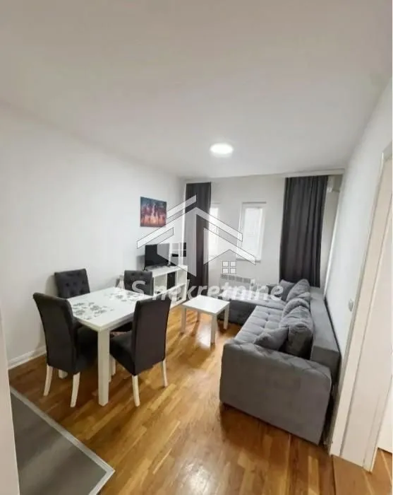 Izdavanje, trosoban stan, 54m², Trošarina, Voždovac Sve Podlokacije